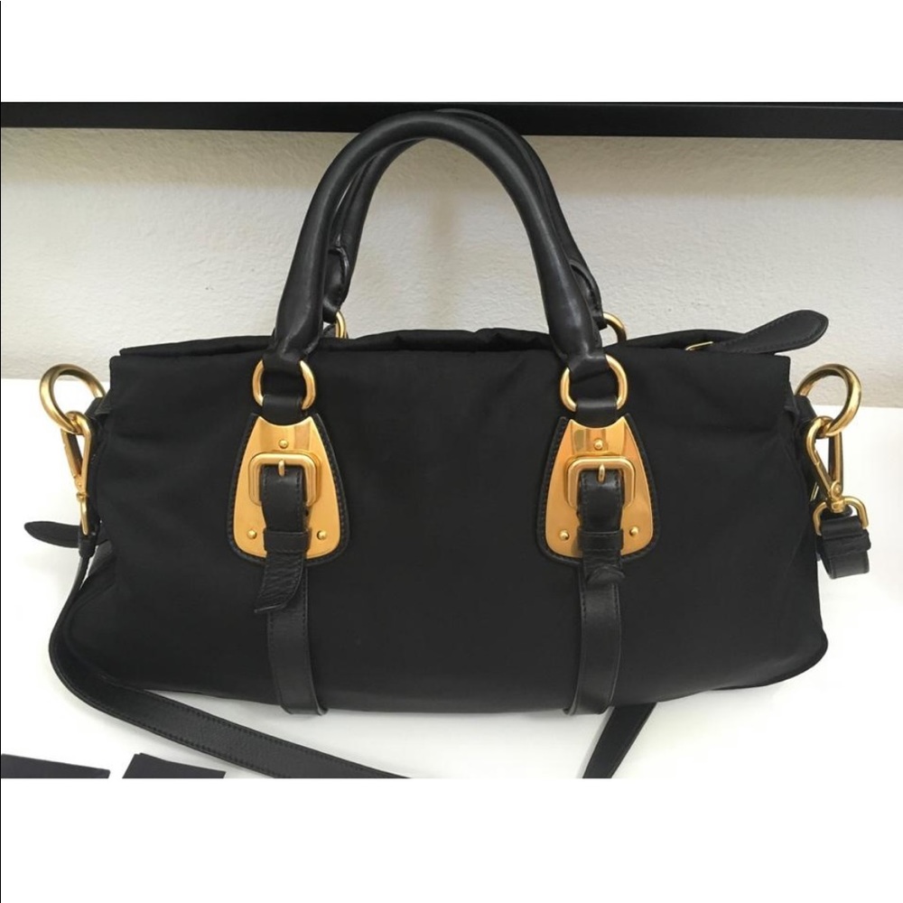 Sold LIKE NEW 🤩PRADA Tessuto nylon gold hardware - Picture 3 of 8